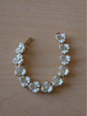 Vintage Mid Century Floral Bracelet